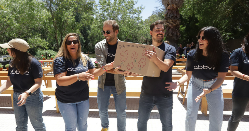 AbbVie promove a&ccedil;&atilde;o de voluntariado para ajudar fam&iacute;lias da Amadora