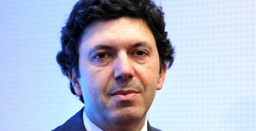 Prof. Doutor Jo&atilde;o Paulo Cruz: Farmac&ecirc;uticos podem ter um papel &ldquo;bastante interventivo&rdquo; junto dos m&eacute;dicos