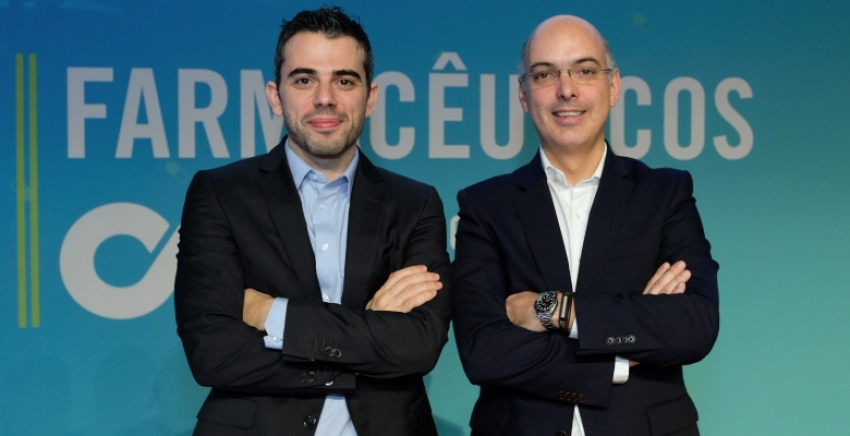 Transforma&ccedil;&atilde;o digital na sa&uacute;de: impacto na sociedade e nos profissionais