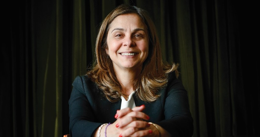 Antiga baston&aacute;ria da OF Ana Paula Martins &eacute; a nova ministra da Sa&uacute;de