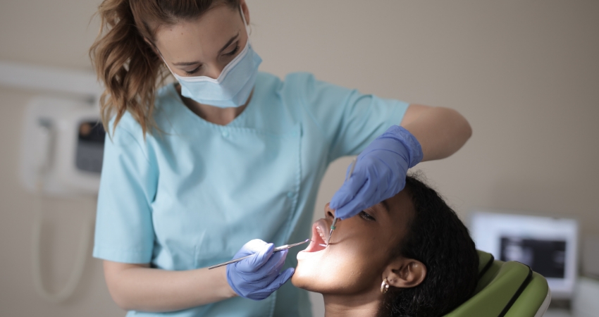 Projeto para melhorar sa&uacute;de oral dos mais carenciados vence Pr&eacute;mio Maria Jos&eacute; Nogueira Pinto