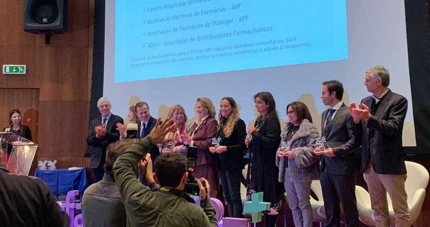 Associa&ccedil;&atilde;o de Farm&aacute;cias de Portugal distinguida pelo Infarmed com projetos TARV II e Via Verde do Medicamento