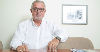 "Tinha uma capacidade de manobra diferente do que se fosse um yes-men do partido que estava no poder"